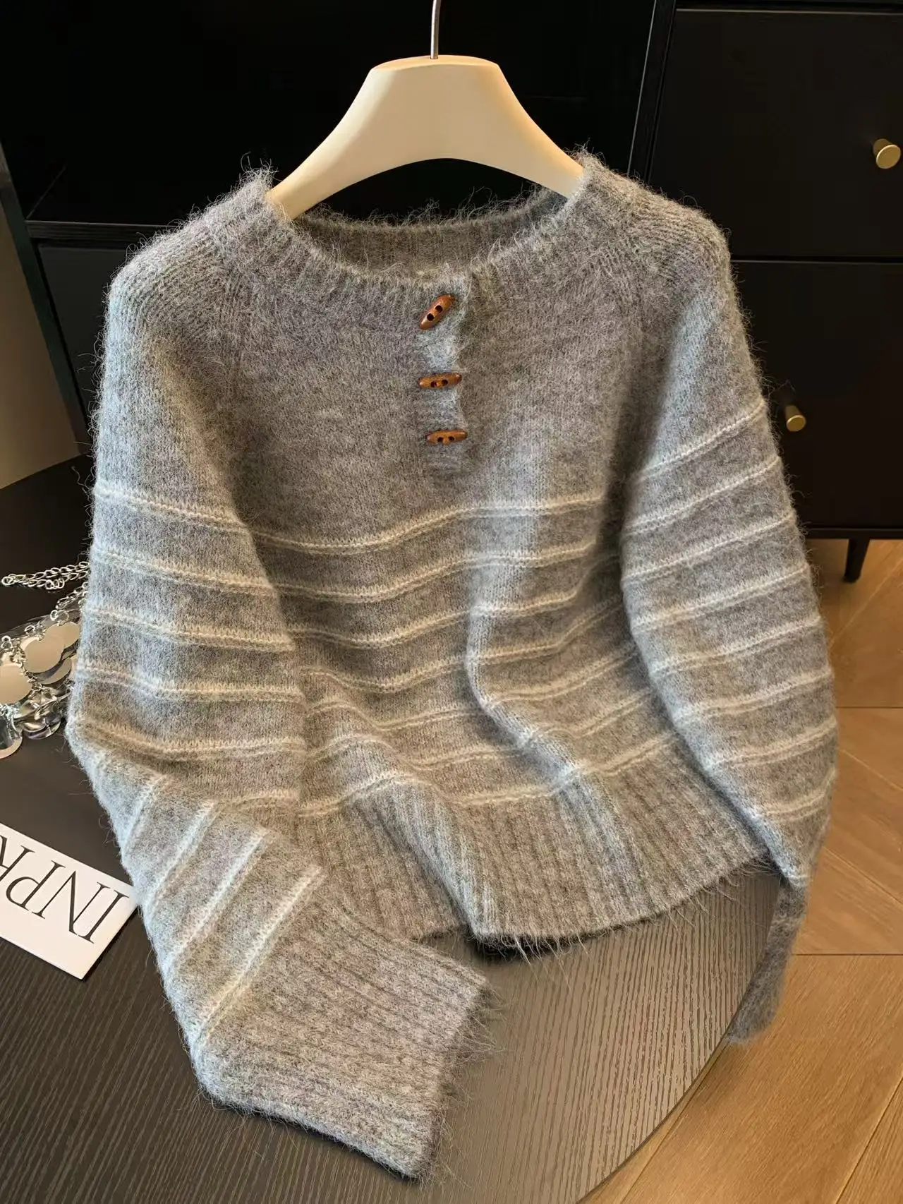 Autumn Winter Women's Striped  - đánh giá và giá Embroidery A