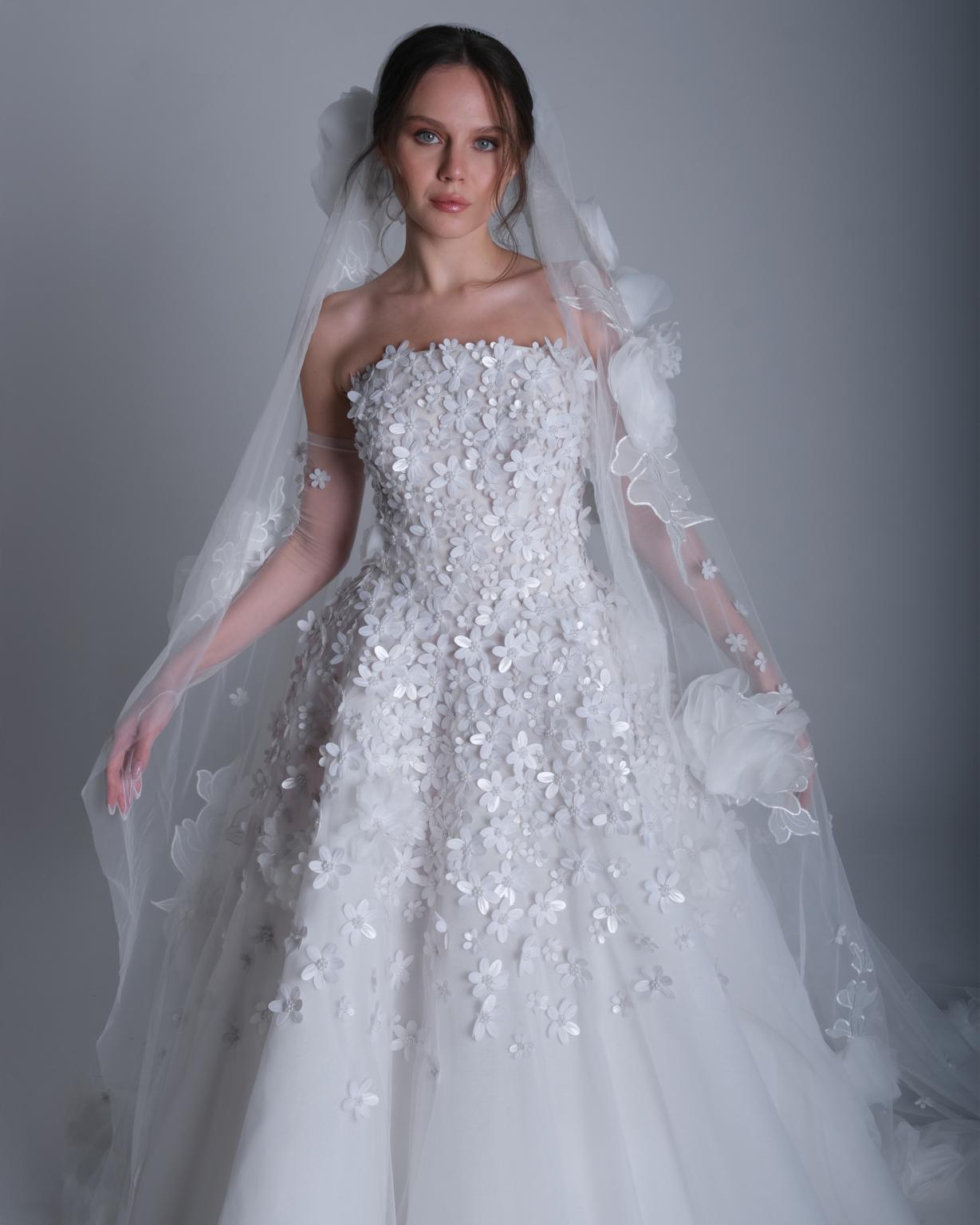 LumiGown 2026 Strapless 3D Flo - đánh giá và giá Embroidery Veil