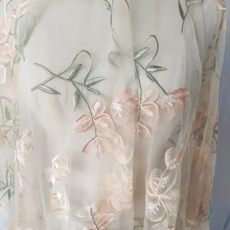 Beautiful Flower Lace fabric A - đánh giá và giá Embroidery Veil